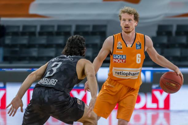 会市场上的 会市场上的