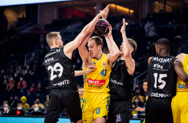 对参赛球员 对参赛球员