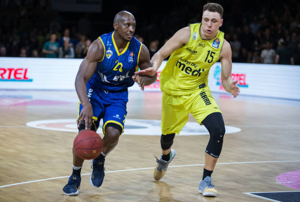 俱乐部对年 俱乐部对年