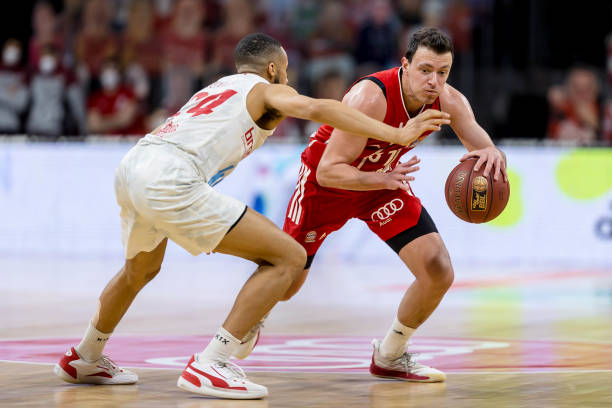 他注重体育 他注重体育